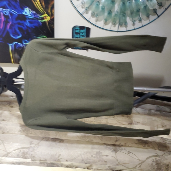 Active Basic Sweater - Picture 5 of 5